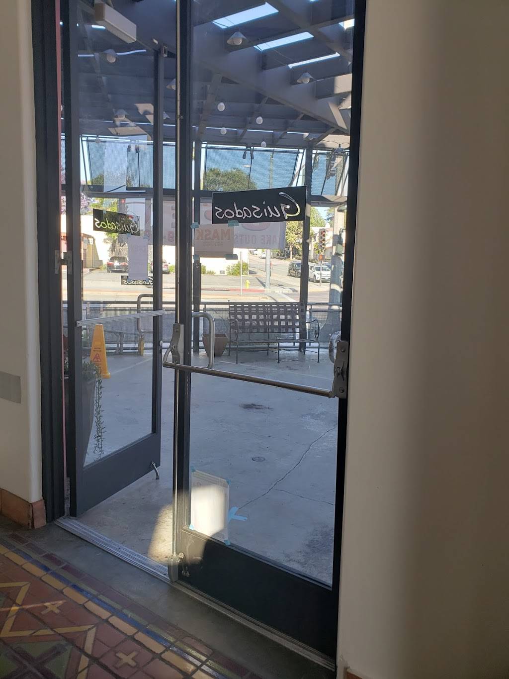 Guisados | restaurant | 577 S Arroyo Pkwy, Pasadena, CA 91105, USA | 6264492999 OR +1 626-449-2999