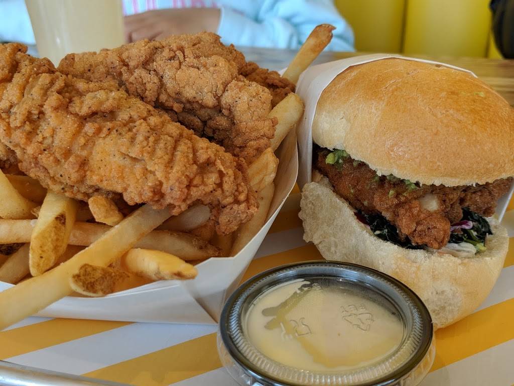 Starbird Chicken | restaurant | 1088 E Brokaw Rd, San Jose, CA 95131, USA | 4084519052 OR +1 408-451-9052