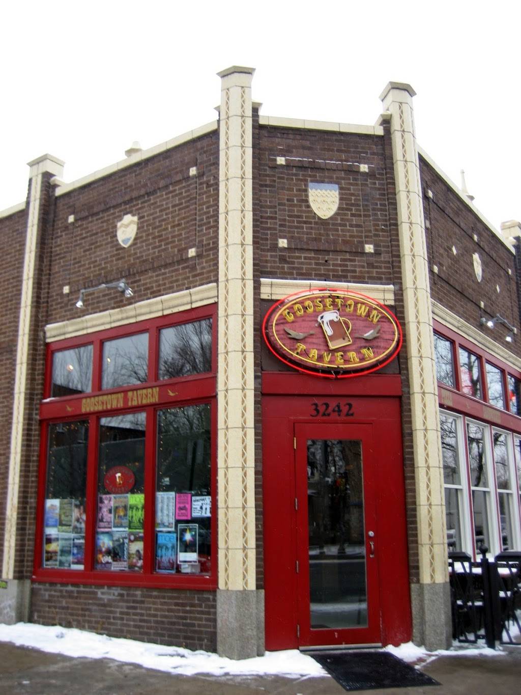 Goosetown Tavern | restaurant | 3242 E Colfax Ave, Denver, CO 80206, USA | 3033999703 OR +1 303-399-9703