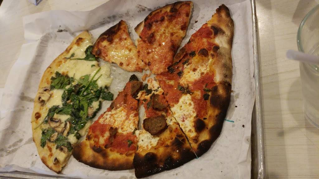 Frank Pepe Pizzeria Napoletana | restaurant | 1955 Central Park Ave, Yonkers, NY 10710, USA | 9149618284 OR +1 914-961-8284