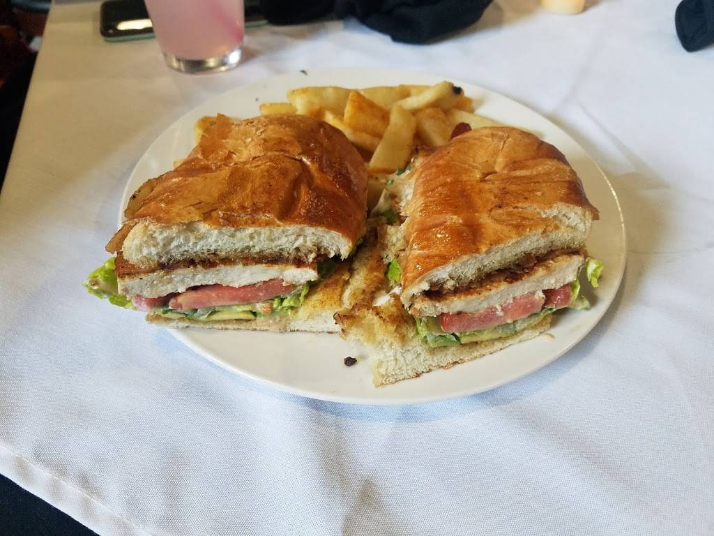 The 77 GRill & LOUNGE | restaurant | 152 N Hockett St, Porterville, CA 93257, USA | 5592028471 OR +1 559-202-8471