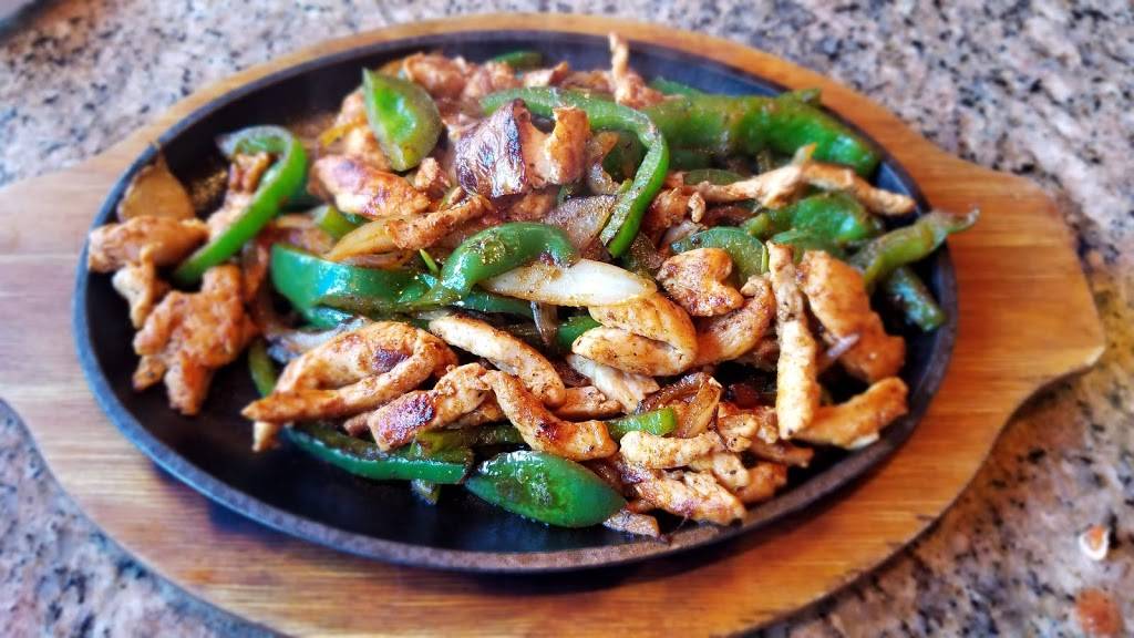 Mariachi Mexican Restaurant Bar and Grill | restaurant | 1818 W War Memorial Dr, Peoria, IL 61614, USA | 3094313109 OR +1 309-431-3109