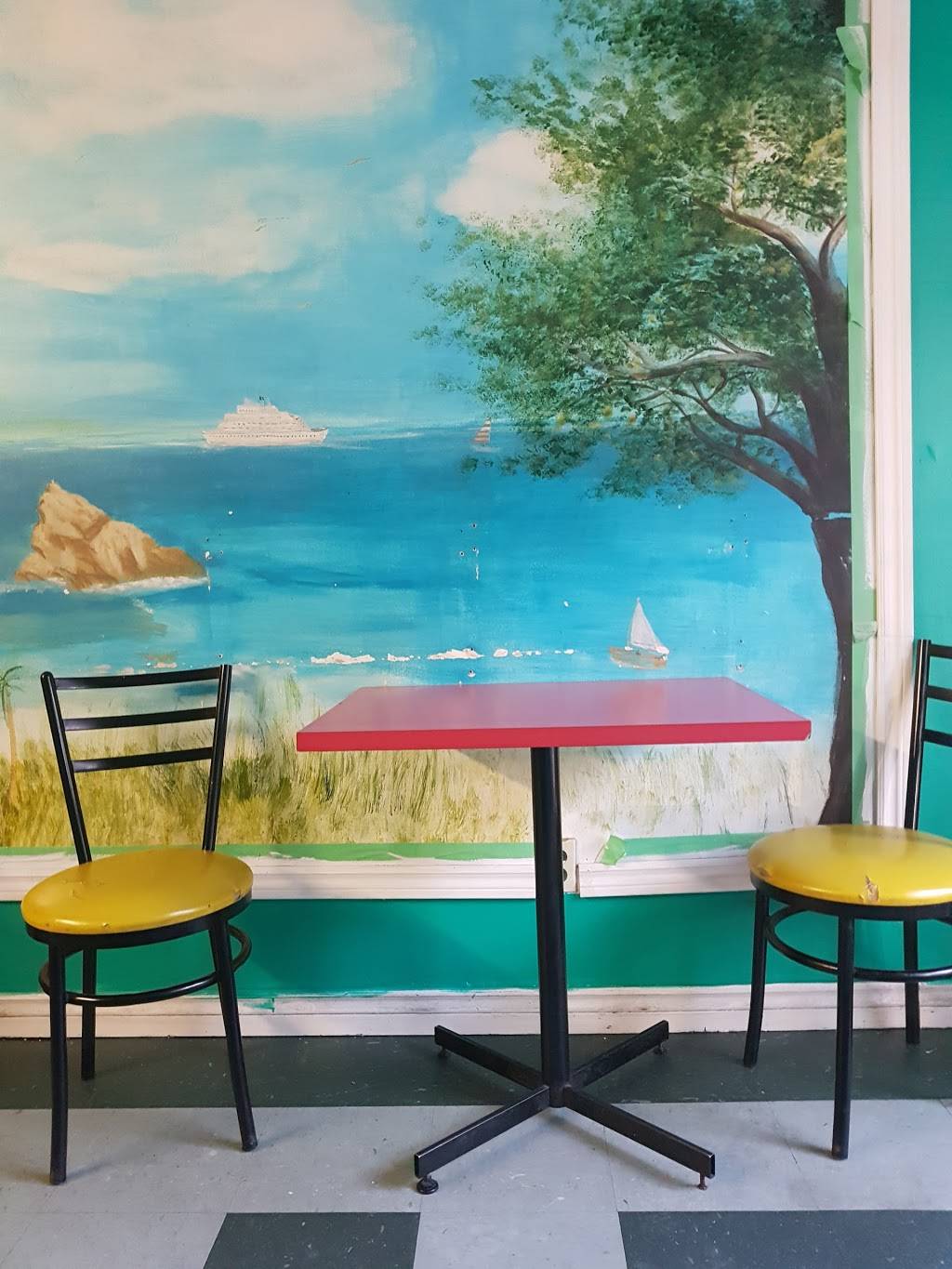 Soleil des Iles | restaurant | 287 Queen Mary St, Ottawa, ON K1K 1X1, Canada | 6137444439 OR +1 613-744-4439