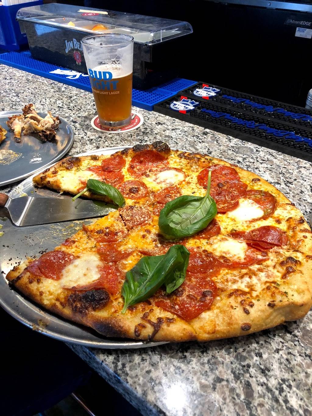 Farmhouse Pizza | restaurant | 1813 Laurens Rd, Greenville, SC 29607, USA | 8642480346 OR +1 864-248-0346