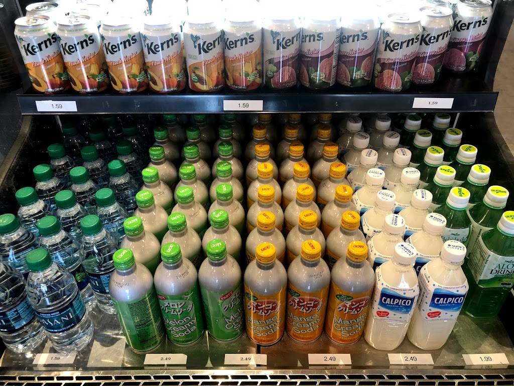 SOHO Sushi Burrito | restaurant | 2600 W Sahara Ave, Las Vegas, NV 89102, USA | 7027782525 OR +1 702-778-2525