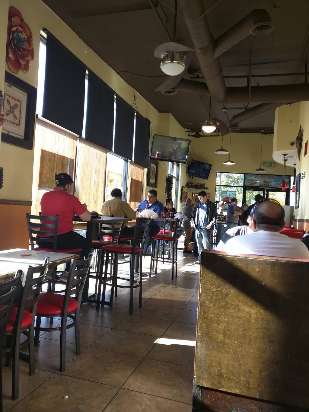 Lupes Mexican Eatery | restaurant | 7621 Linda Vista Rd, San Diego, CA 92111, USA | 8582924067 OR +1 858-292-4067