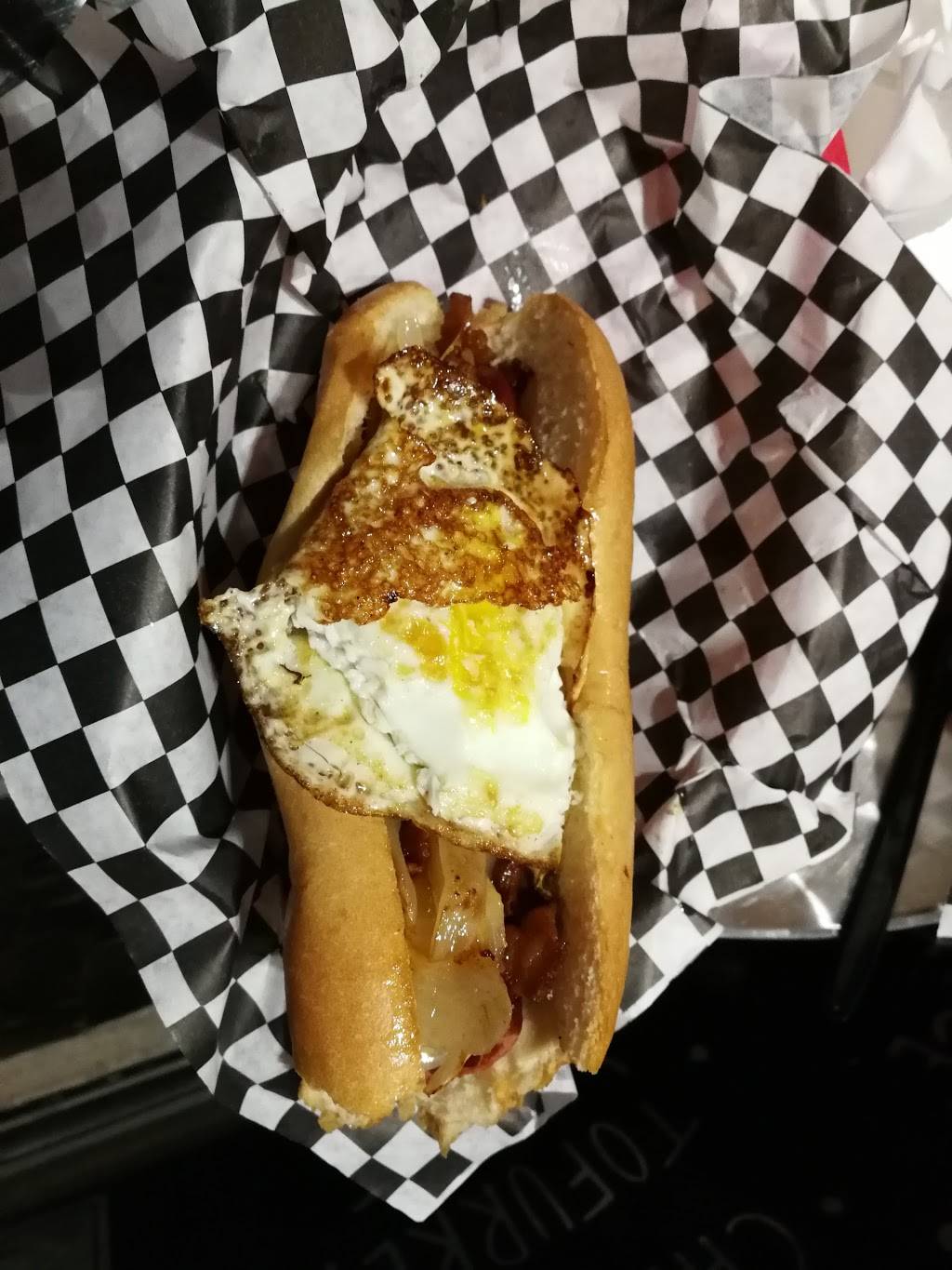 Dapper Dog | restaurant | 417 Castro St, San Francisco, CA 94114, USA | 4155536332 OR +1 415-553-6332