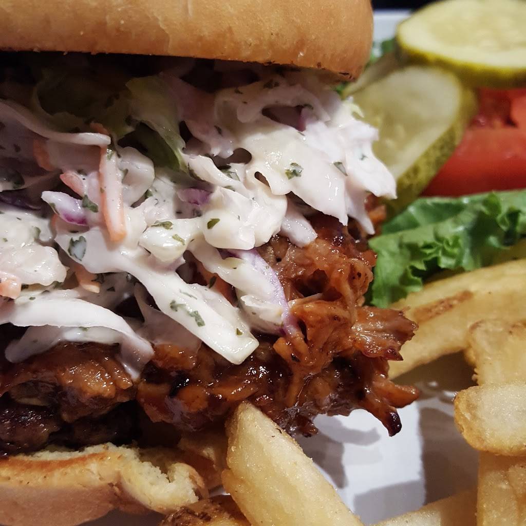 Barrel House | restaurant | 1321 5th Ave, Moline, IL 61265, USA | 3095171973 OR +1 309-517-1973