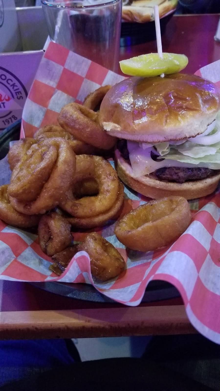 Chunky Dog Bar & Grill | restaurant | 1959 Huntley Rd, Dundee Township, IL 60118, USA | 2246999986 OR +1 224-699-9986