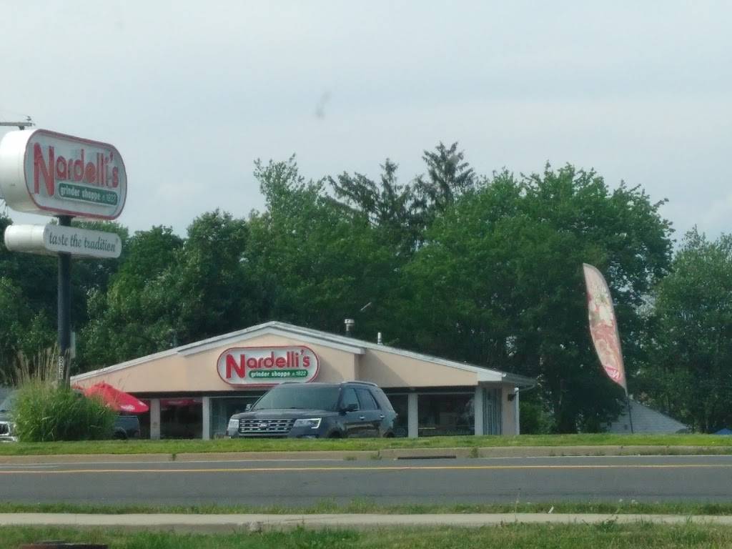 Nardellis Grinder Shoppe | meal takeaway | 896 E Main St, Meriden, CT 06450, USA | 2032351110 OR +1 203-235-1110