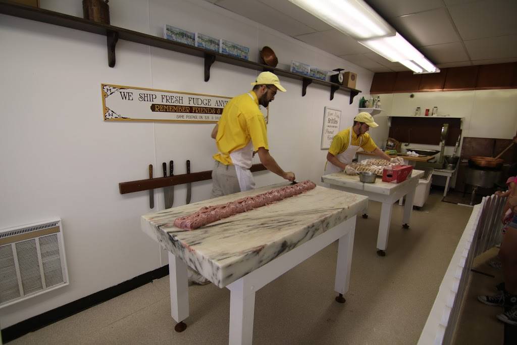 Murdicks Fudge Kitchen | restaurant | Hoban Rd, Mackinac Island, MI 49757, USA | 9068473530 OR +1 906-847-3530