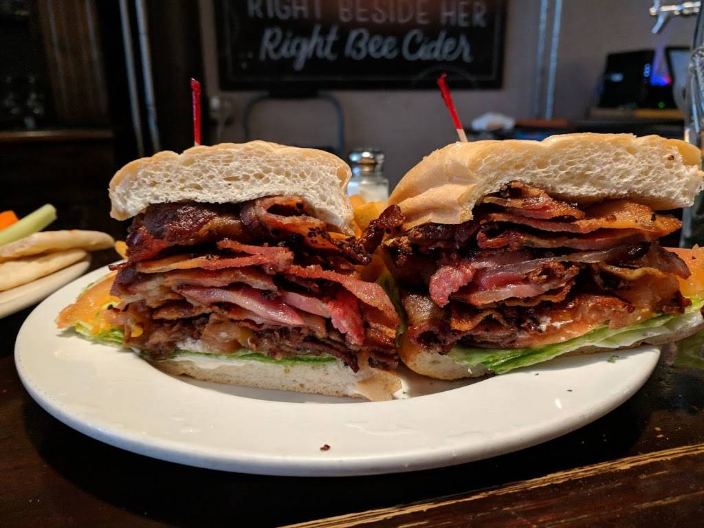 Paddy Longs Beer & Bacon Pub | restaurant | 1028 W Diversey Pkwy, Chicago, IL 60614, USA | 7732906988 OR +1 773-290-6988