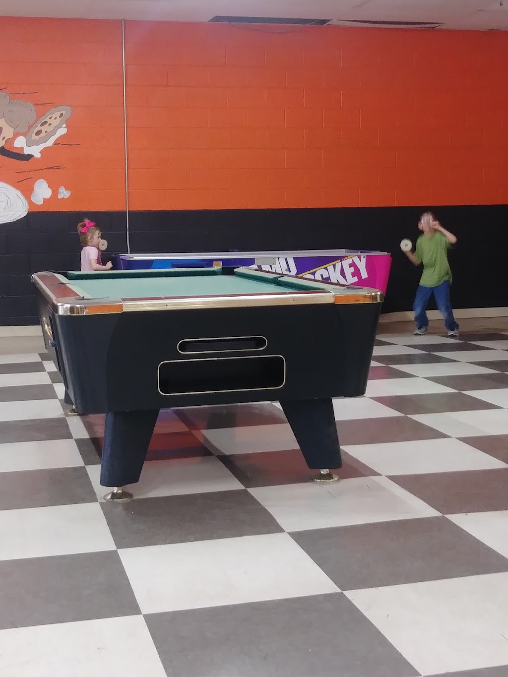 Pizza Express | restaurant | 901 E St, Snyder, OK 73566, USA | 5805692007 OR +1 580-569-2007