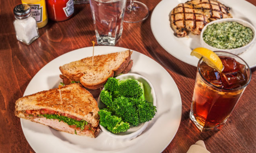 Aubreys | restaurant | 6005 Brookvale Ln, Knoxville, TN 37919, USA | 8655881111 OR +1 865-588-1111