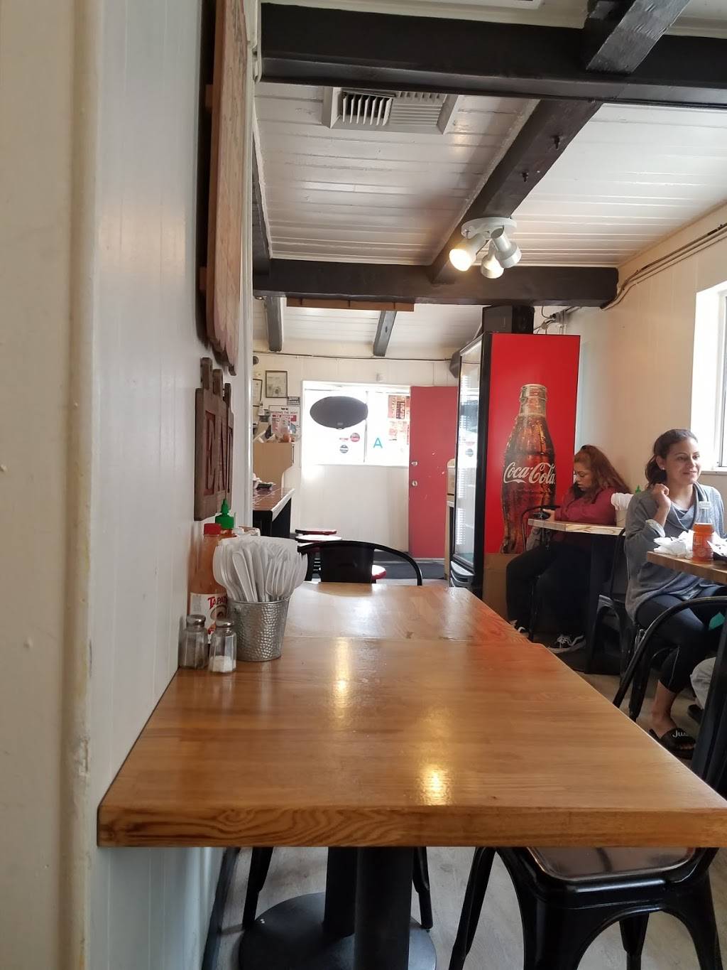 Hill Grill | restaurant | 1061 S Hill St, Los Angeles, CA 90015, USA | 2135365779 OR +1 213-536-5779