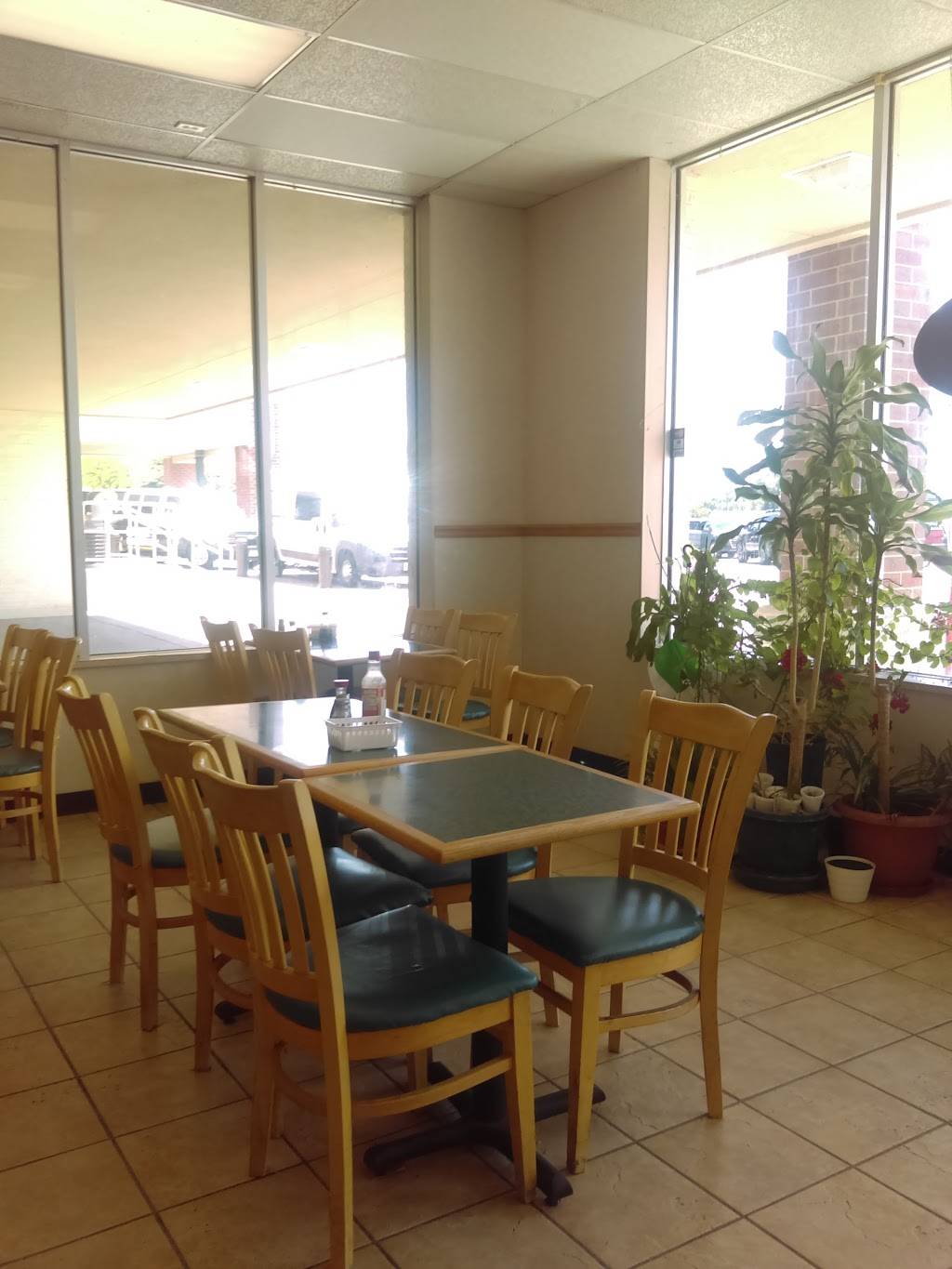 Taste of China | restaurant | 2012 8th St, Coralville, IA 52241, USA | 3193372088 OR +1 319-337-2088