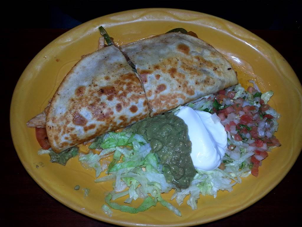 El Carreton | restaurant | 922 W 500 S, Berne, IN 46711, USA | 2605892222 OR +1 260-589-2222