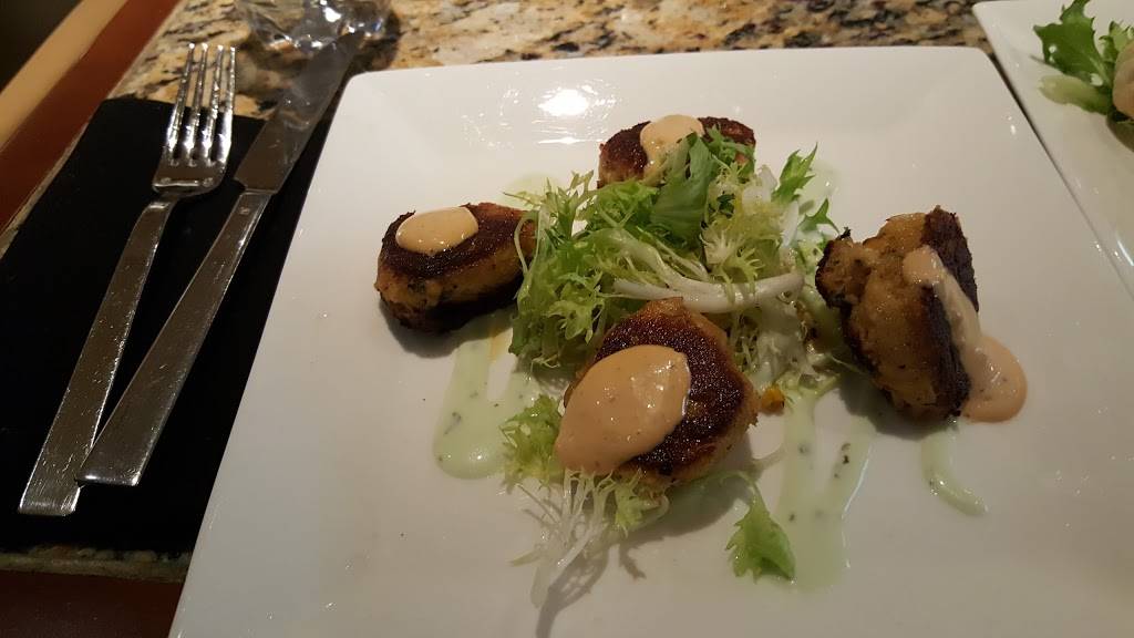 Stones Throw Restaurant and Bar | restaurant | 2660 Woodley Rd NW, Washington, DC 20008, USA | 2027456920 OR +1 202-745-6920