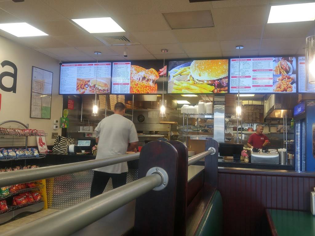 Corner Grill Rockland | restaurant | 312 Union St, Rockland, MA 02370, USA | 7818717827 OR +1 781-871-7827