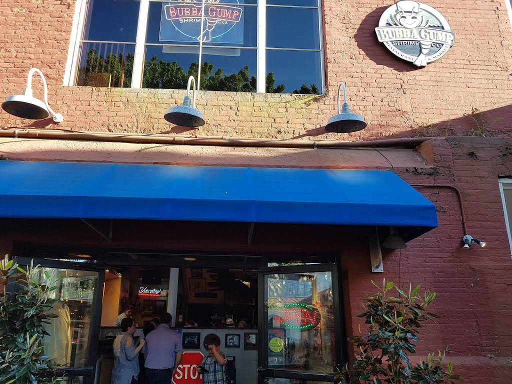 Bubba Gump Shrimp Co. | restaurant | 99 S Market St, Charleston, SC 29401, USA | 8437235665 OR +1 843-723-5665