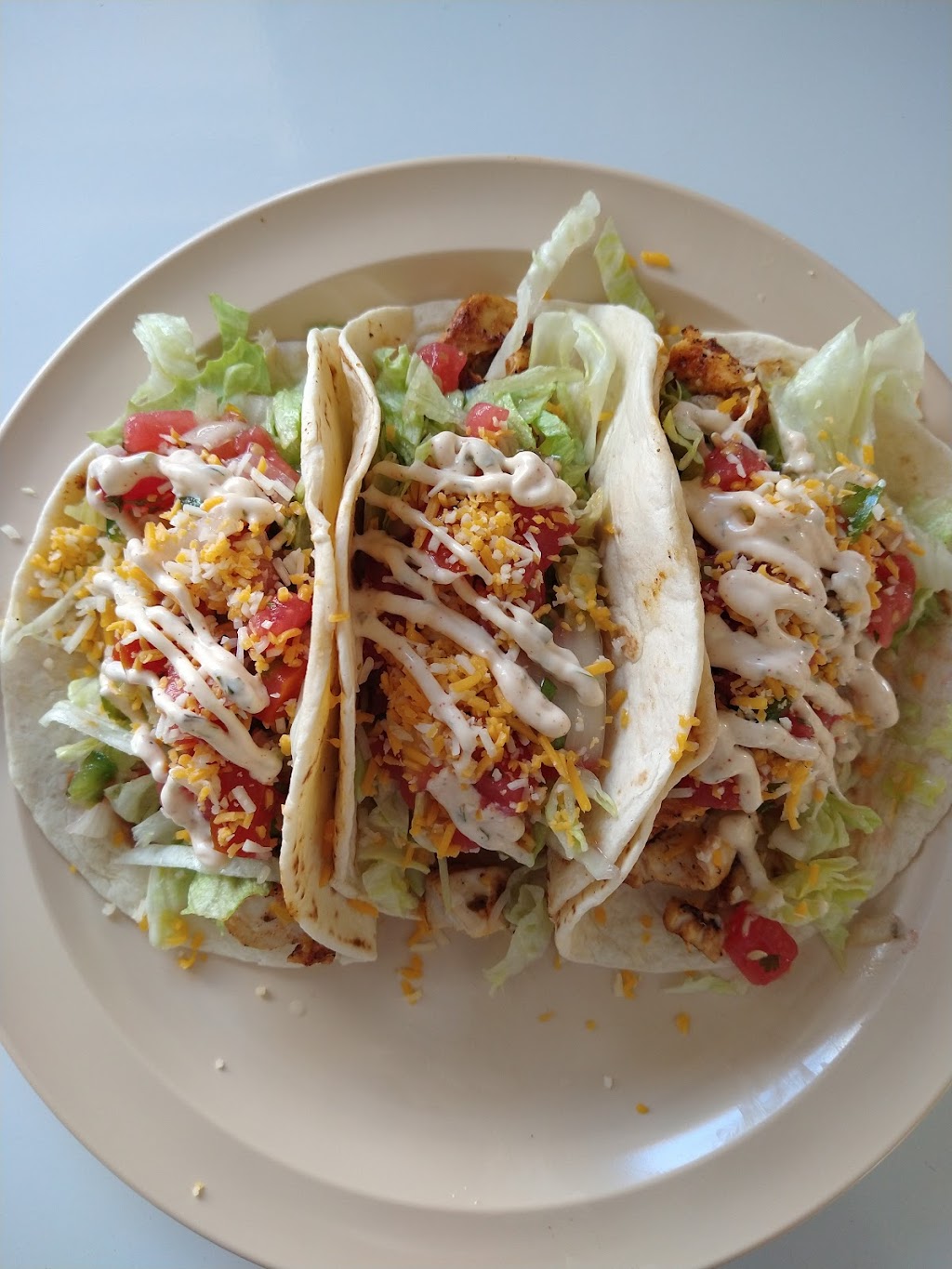 Lolos Kitchen | restaurant | 100694 Overseas Hwy, Key Largo, FL 33037, USA | 3054132130 OR +1 305-413-2130