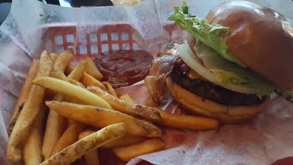 Pubgrill | restaurant | 18503 S Dixie Hwy, Cutler Bay, FL 33157, USA | 3052534996 OR +1 305-253-4996