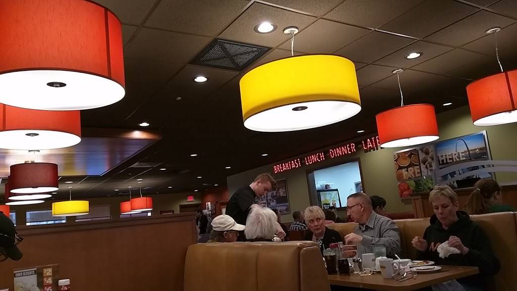 Dennys | restaurant | 1717 W 5th St, Eureka, MO 63025, USA | 6369385022 OR +1 636-938-5022