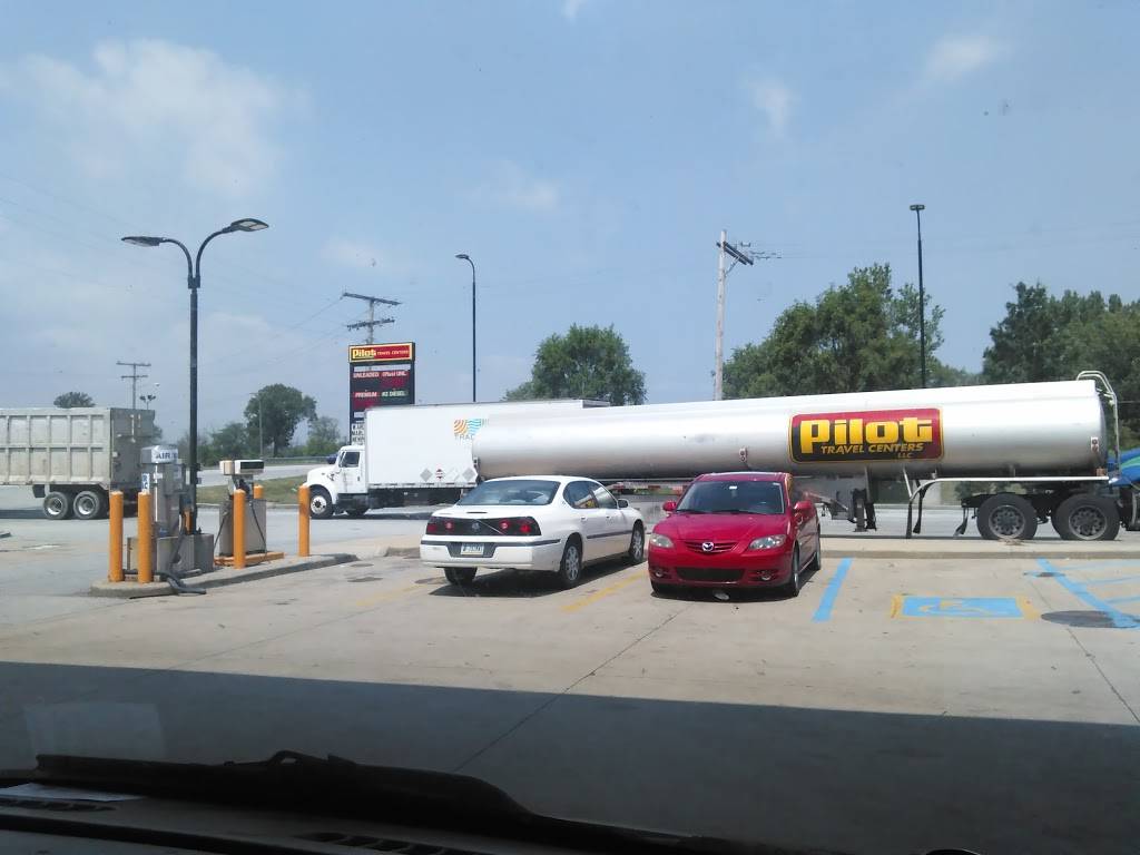 Pilot Travel Center | restaurant | 8150 Indianapolis Blvd, Highland, IN 46322, USA | 2199236405 OR +1 219-923-6405