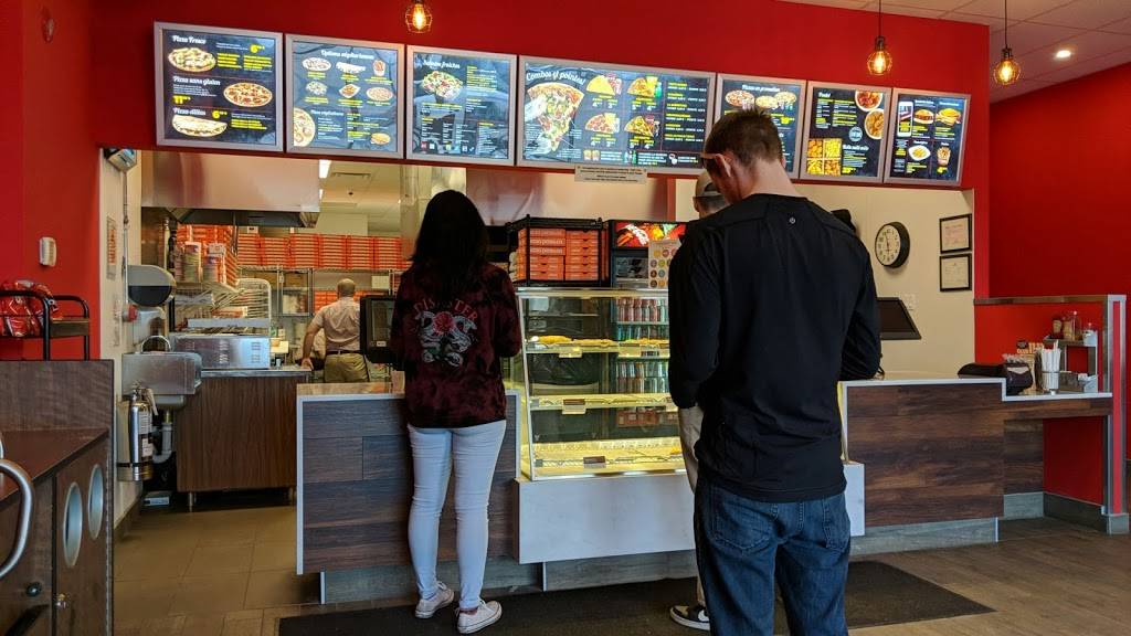 Pizza Pizza | meal delivery | 210 Chemin dAylmer, Gatineau, QC J9H 1A2, Canada | 6137371111 OR +1 613-737-1111