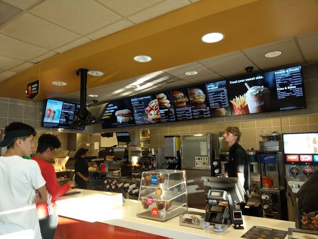 McDonalds | cafe | 480 Indian Boundary Line Rd, Chesterton, IN 46304, USA | 2199267444 OR +1 219-926-7444