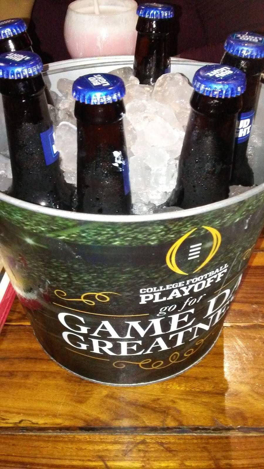 El Tiburón Seafood & Grill | restaurant | 5522 Columbia Ave, Dallas, TX 75214, USA | 2142382955 OR +1 214-238-2955