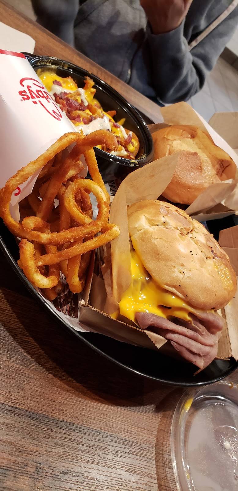 Arbys | restaurant | 3055 S Loop W, Houston, TX 77054, USA | 3462379520 OR +1 346-237-9520