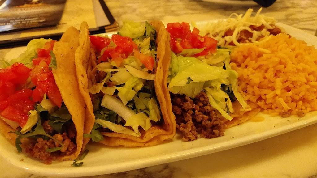 Damenzo’s Pizza | restaurant | 901 W 35th St, Chicago, IL 60609, USA | 7735791995 OR +1 773-579-1995