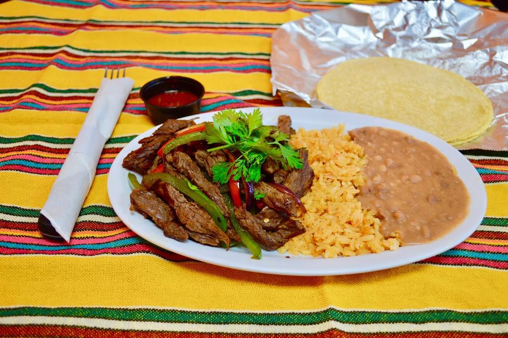 Las 3 Marias Tacos Y Huaraches | restaurant | 26881 Sierra Hwy, Santa Clarita, CA 91321, USA | 6612507891 OR +1 661-250-7891