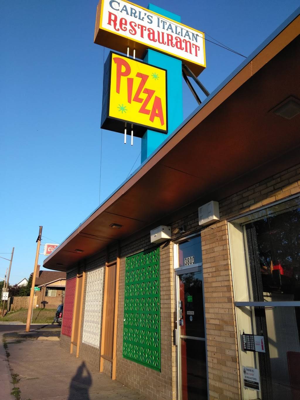 Carls Pizza | restaurant | 3800 W 38th Ave, Denver, CO 80211, USA | 3034771694 OR +1 303-477-1694