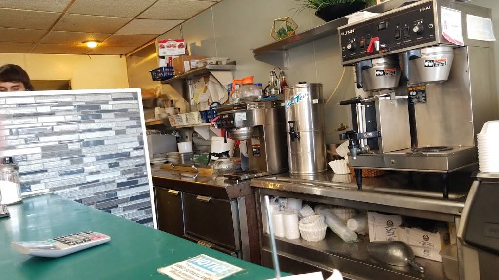 Gest Omelettes | restaurant | 25906 Plymouth Rd, Redford Charter Twp, MI 48239, USA | 3139373540 OR +1 313-937-3540