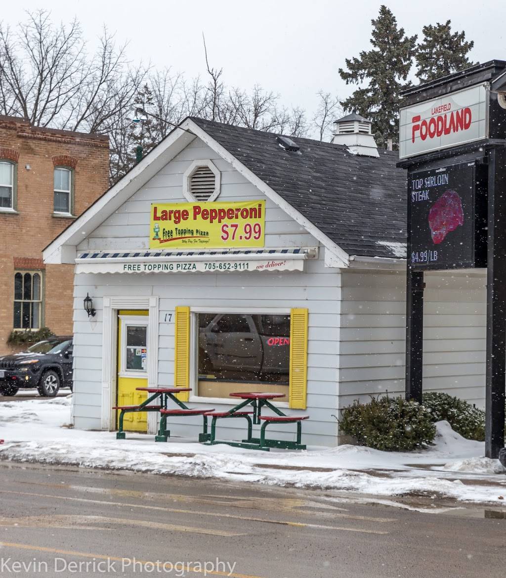 Free Topping Pizza | restaurant | 17 Queen St, Lakefield, ON K0L 2H0, Canada | 7056529111 OR +1 705-652-9111