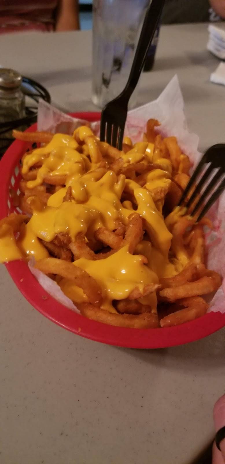 Little Wing Cafe | restaurant | 2750 Mahoning Ave #3, Warren, OH 44483, USA | 3303995896 OR +1 330-399-5896