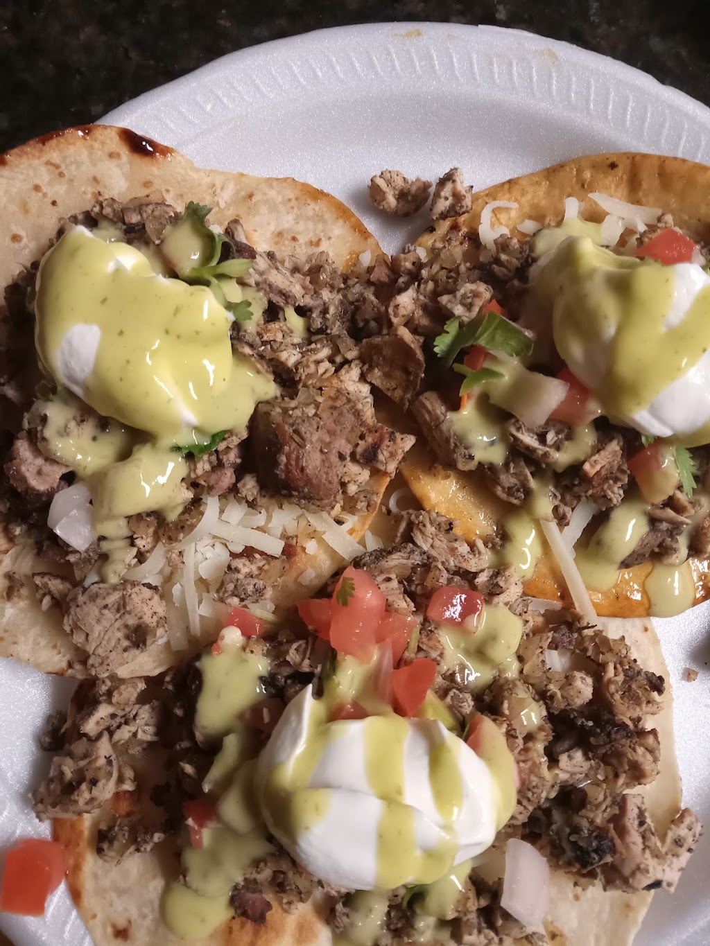 Karibbean Kurve | restaurant | 6802 N 67th Ave, Glendale, AZ 85301, USA | 6025634355 OR +1 602-563-4355