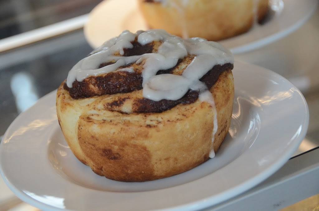 The Filling Station Coffee Haus | bakery | 524 US-27, Berne, IN 46711, USA | 2602234885 OR +1 260-223-4885