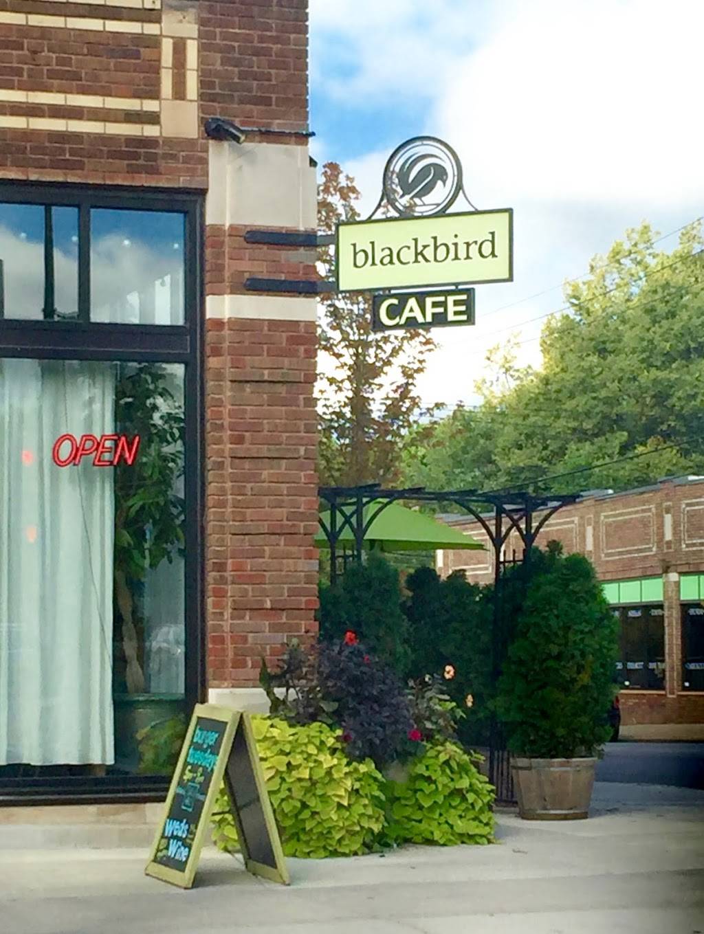 Blackbird | restaurant | 3800 Nicollet Ave, Minneapolis, MN 55409, USA | 6128234790 OR +1 612-823-4790