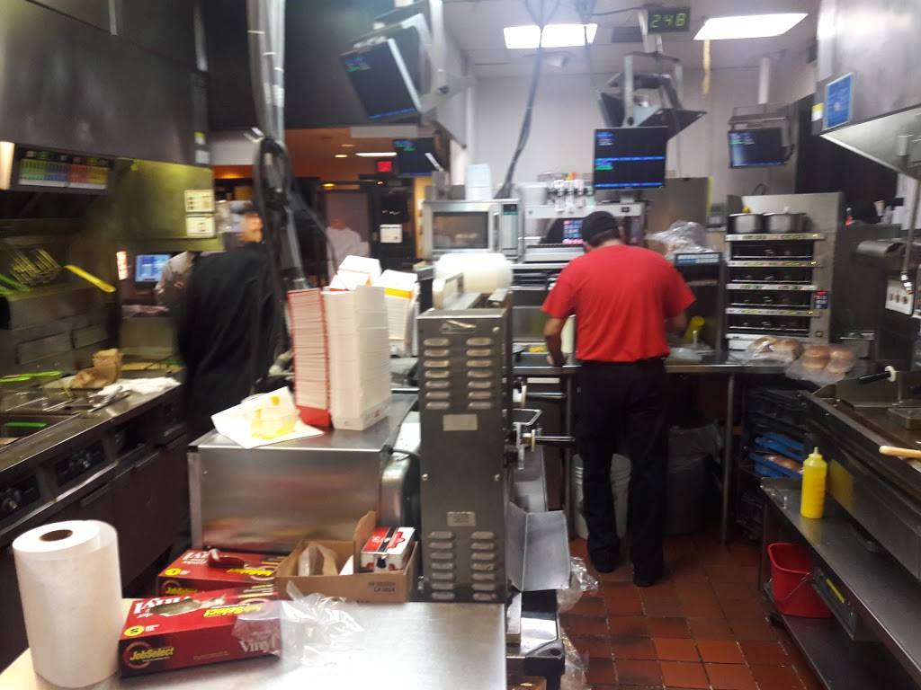 Jack in the Box | restaurant | 1085 S Green Valley Rd, Watsonville, CA 95076, USA | 8317243993 OR +1 831-724-3993