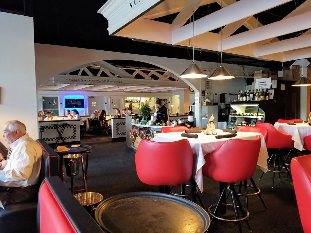 Molinaris | restaurant | 8900 Mentor Ave, Mentor, OH 44060, USA | 4409742750 OR +1 440-974-2750