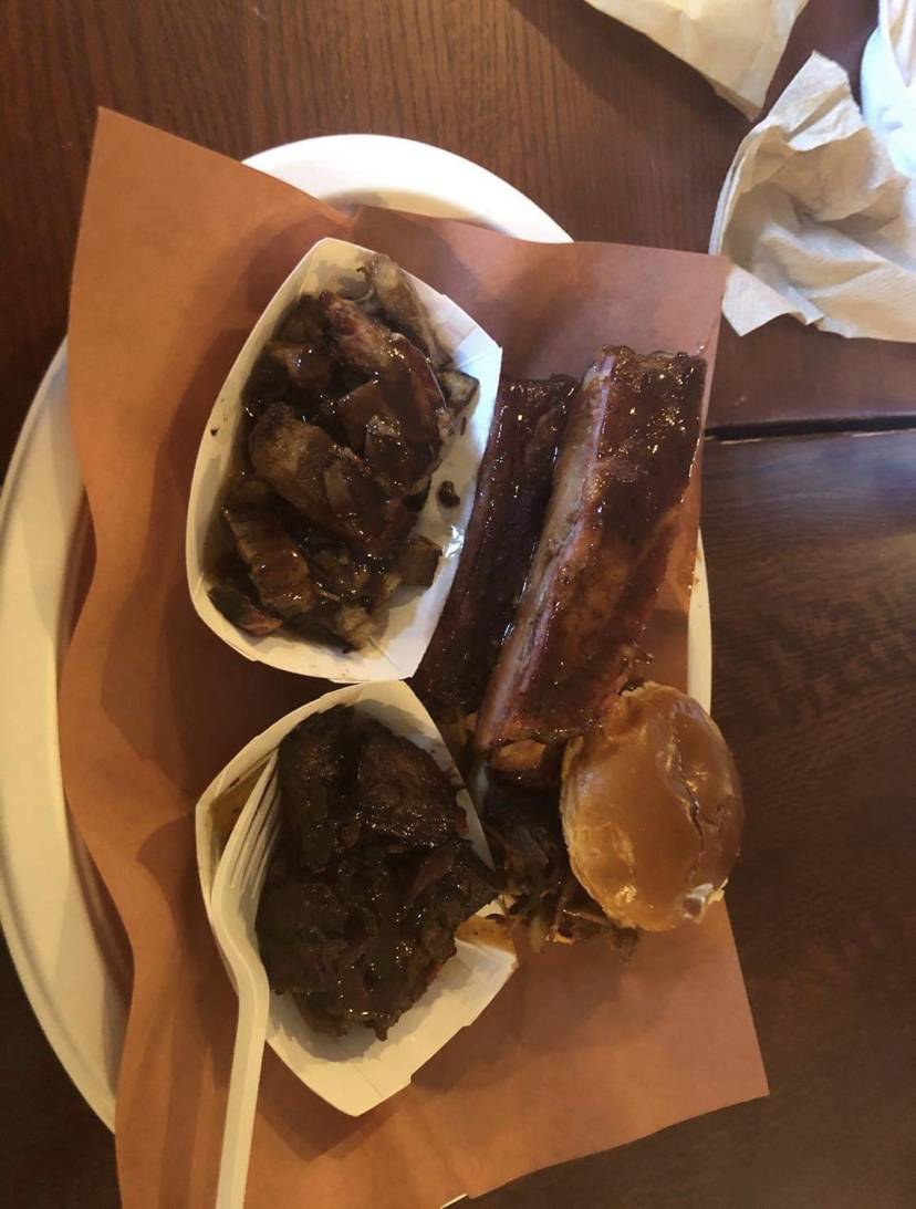 Jacobs Smokehouse | restaurant | 7850 McHenry St, Burlington, WI 53105, USA | 2625396029 OR +1 262-539-6029