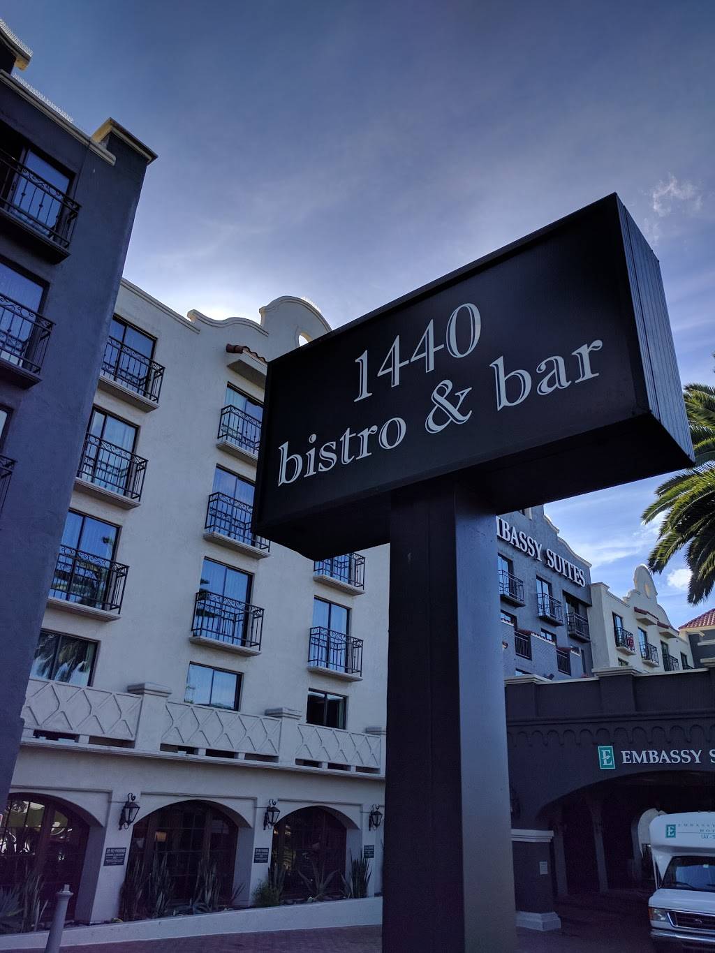 1440 Bistro & Bar | restaurant | 1440 E Imperial Ave, El Segundo, CA 90245, USA | 3106401070 OR +1 310-640-1070