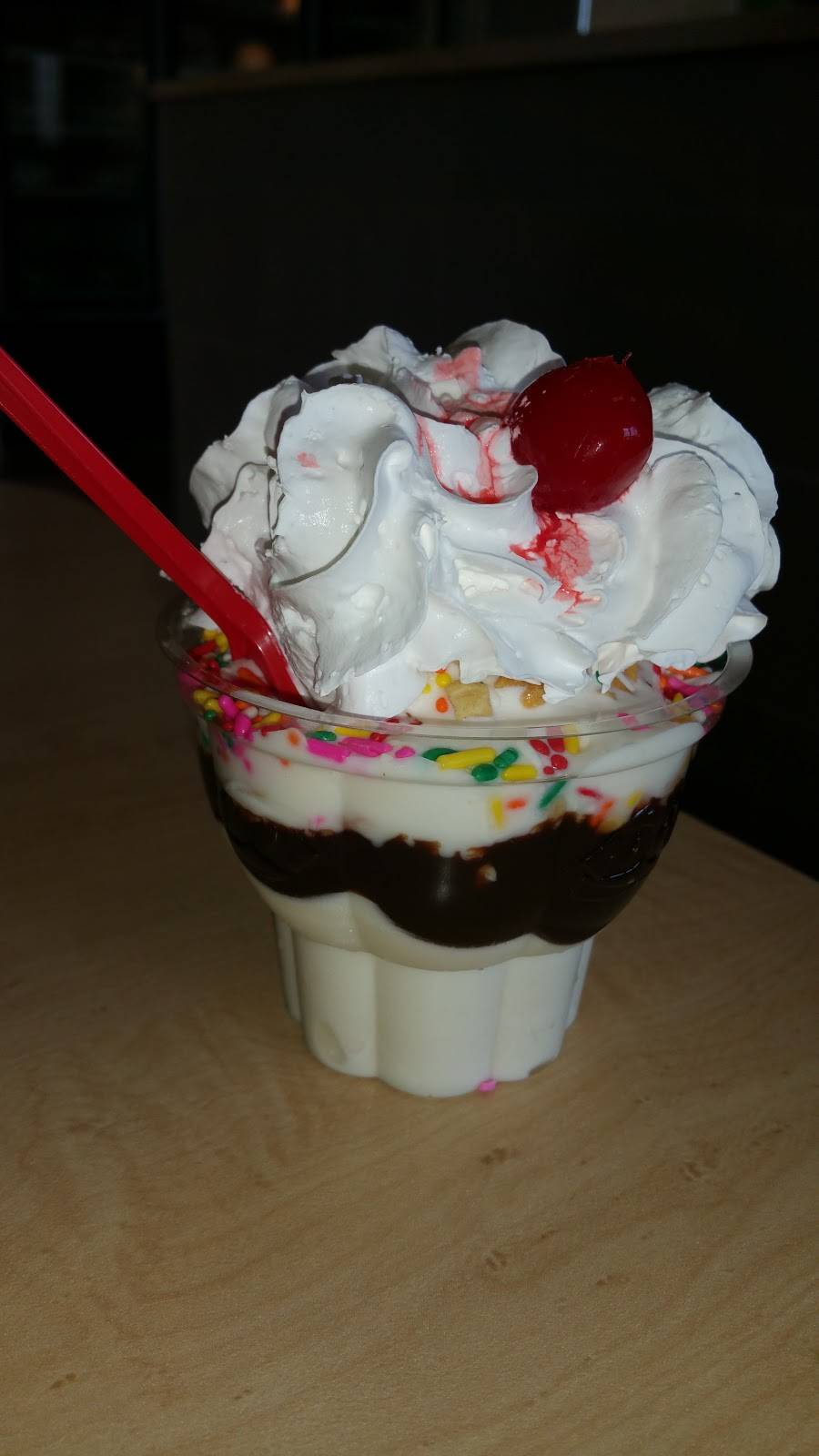 Dairy Queen Grill & Chill | restaurant | 22 Shining Willow Way, La Plata, MD 20646, USA | 3019348757 OR +1 301-934-8757