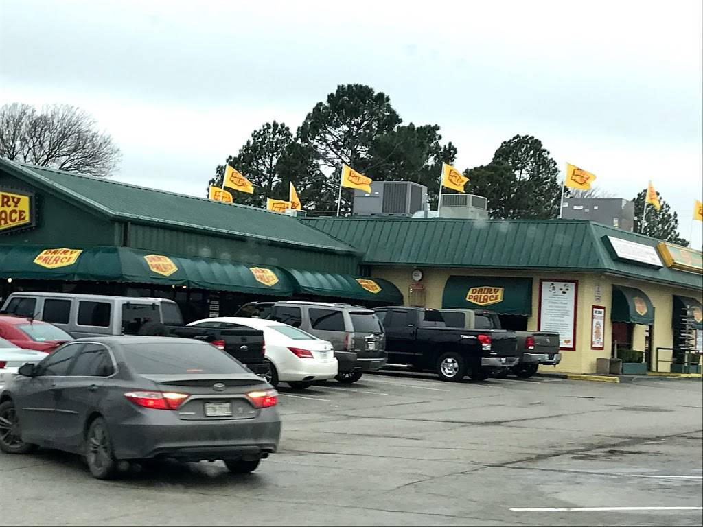 Jerrys Pizza | restaurant | 2250 N Trade Days Blvd, Canton, TX 75103, USA | 9035674821 OR +1 903-567-4821