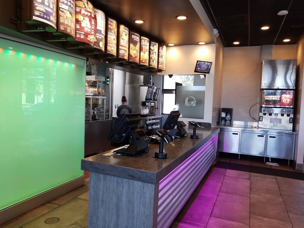 Taco Bell | meal takeaway | 202 North, CA-65, Lindsay, CA 93247, USA | 5595624334 OR +1 559-562-4334
