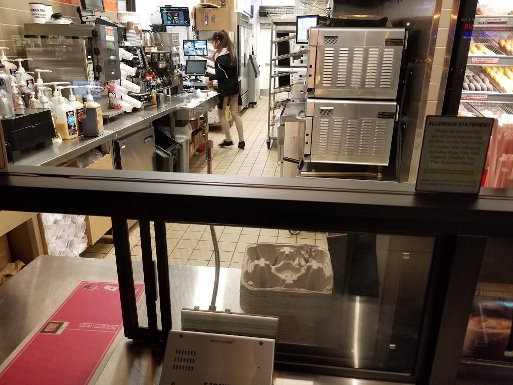 Dunkin | cafe | 23771 El Toro Rd, Lake Forest, CA 92630, USA | 9496003843 OR +1 949-600-3843