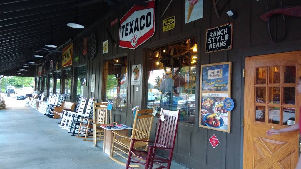 Cracker Barrel Old Country Store | restaurant | 260 Vaughan Ln, Pell City, AL 35125, USA | 2053381012 OR +1 205-338-1012